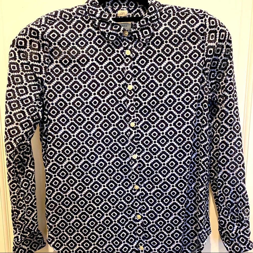 XSP button down tailored shirt in great design